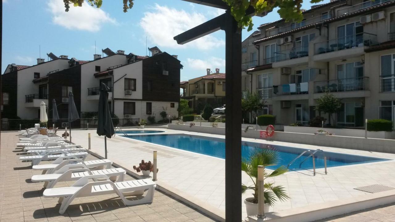 Menada Apolon Apartments Sozopol Exterior photo